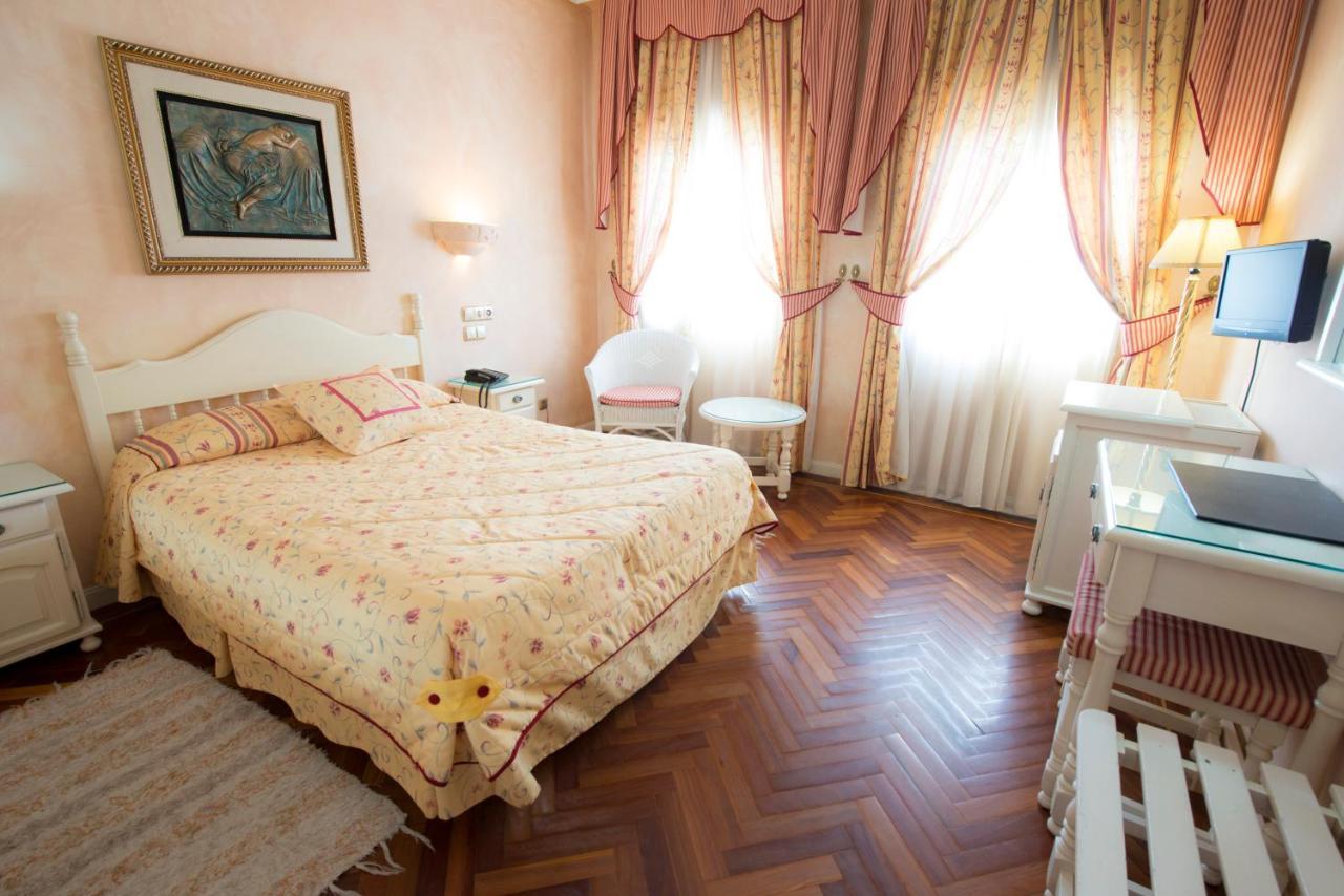 Los Arcos Dosbarrios Екстериор снимка